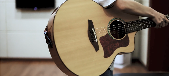 大家期待已久的第二屆校園十佳歌手大賽即將開(kāi)始，我們不見(jiàn)不散！