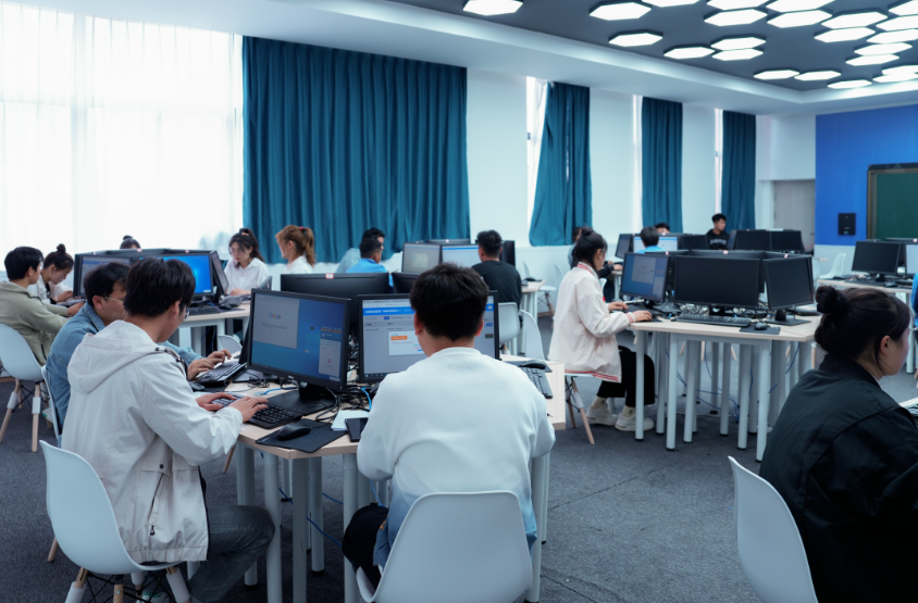 畢節(jié)工業(yè)職業(yè)技術(shù)學(xué)院第三屆學(xué)生技能大賽圓滿落幕！